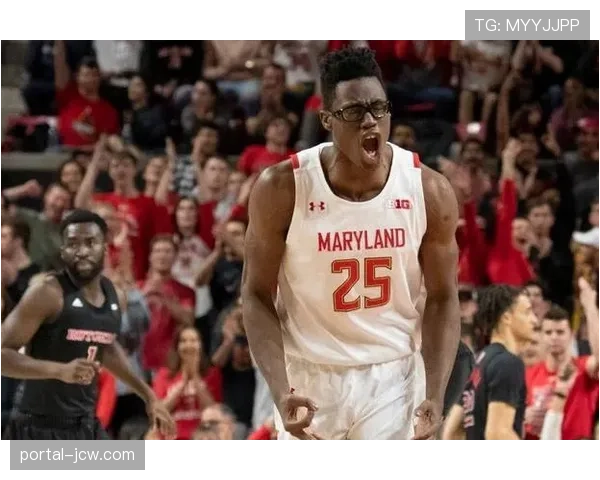 克里斯乐透秀出身背景 山东内线防守体系核心价值